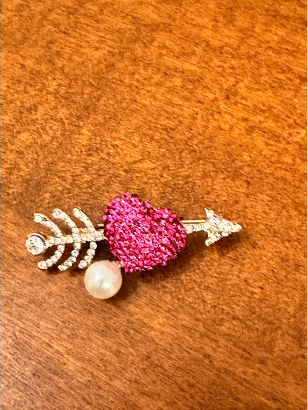 Heart and Arrow Brooch with Pink Rhinestones and Pearl Accent 627